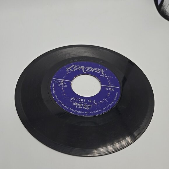 Calcutta / Melody In G Winifred Atwell and Her Piano 45 RPM Vinyl Record - Picture 3 of 4